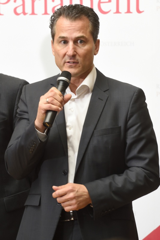 Nationalratsabgeordneter Robert Lugar (T) am Wort