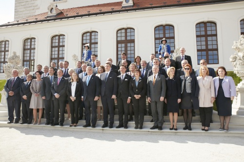Familienfoto der ParlamentspräsidentInnen