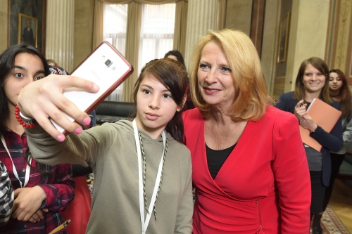 Selfie mit Nationalratspräsidentin Doris Bures (S)