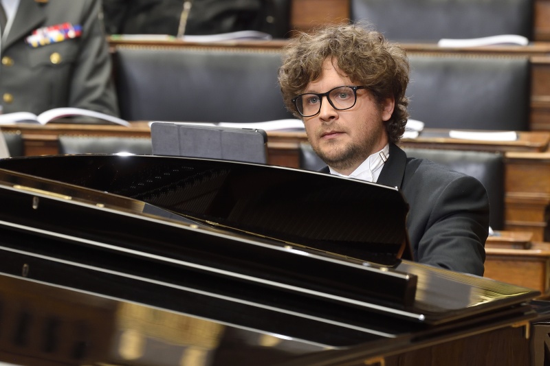 Am Klavier Daniel Wnukowski