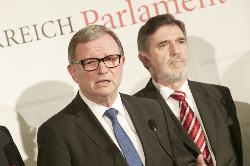 Rede Zweiter Nationalratspräsident Karlheinz Kopf (V) am Wort. Im Hintergrund Verfahrensrichter Ronald Rohrer