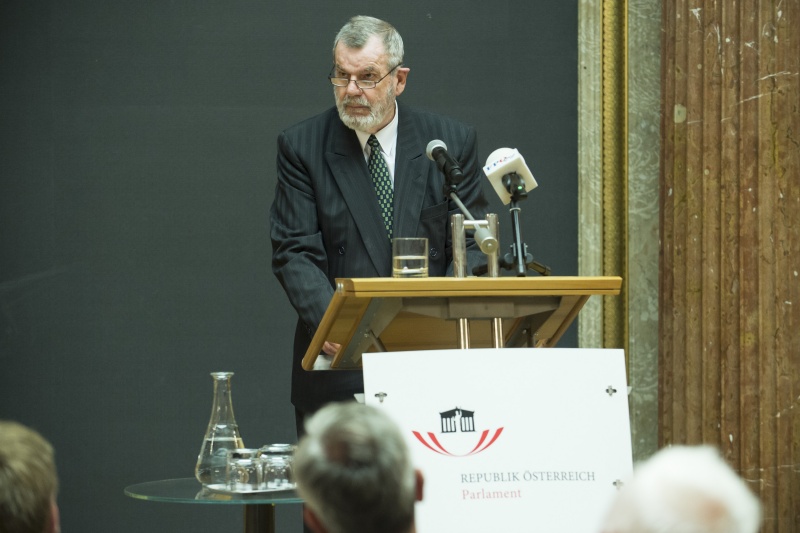 Univ.-Prof. Dr. Werner Kuich am Rednerpult