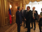 Von rechts: Zweiter Nationalratspräsident Karlheinz Kopf (V) im Gespräch mit dem Vorsitzenden der Staatsduma Vyacheslav Viktorovich Volodin