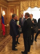 Von rechts: Zweiter Nationalratspräsident Karlheinz Kopf (V) im Gespräch mit dem Vorsitzenden der Staatsduma Vyacheslav Viktorovich Volodin