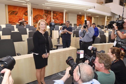 Nationalratspräsidentin Doris Bures (S) im neuen Plenarsaal