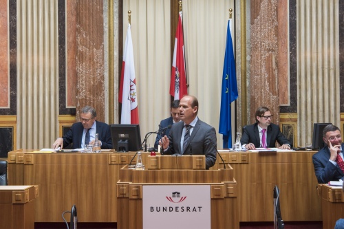 Bundesratsmitglied Christian Poglitsch (V) am Rednerpult