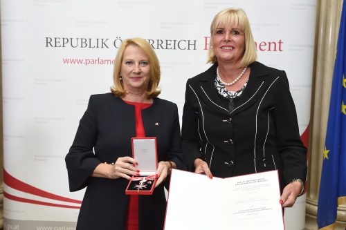 Von links: Nationalratspräsidentin Doris Bures (S), Nationalratsabgeordnete Andrea Gessl-Ranftl (S)