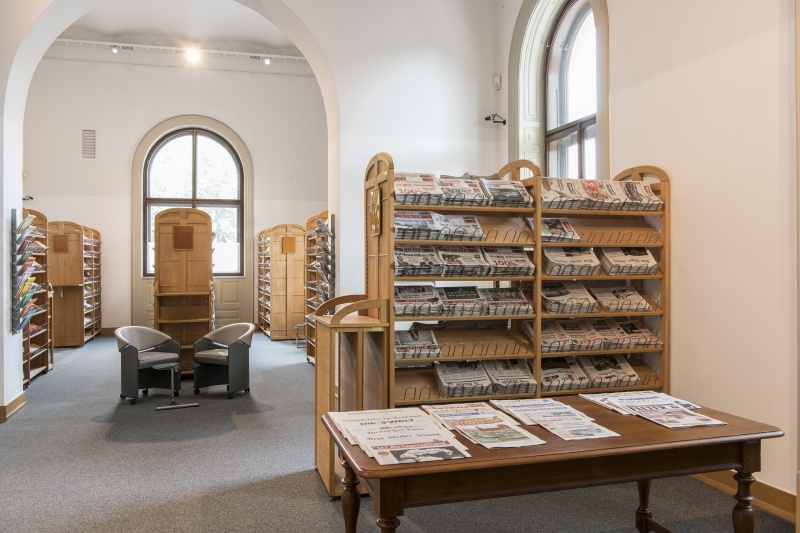 Zeitschriften-Lesesaal der Parlamentsbibiliothek im Palais Epstein