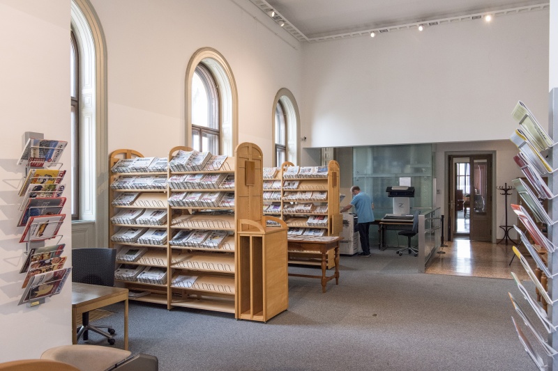 Zeitschriften-Lesesaal der Parlamentsbibiliothek im Palais Epstein