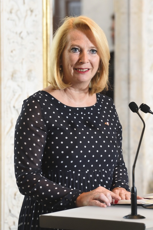 Begrüßungsworte durch Nationalratspräsidentin Doris Bures (S)