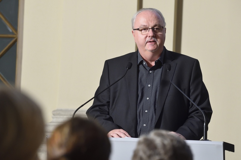 Vorsitzender der Jury des Alfred Fried Photography Award 2017 Gerhard Hinterleitner am Wort