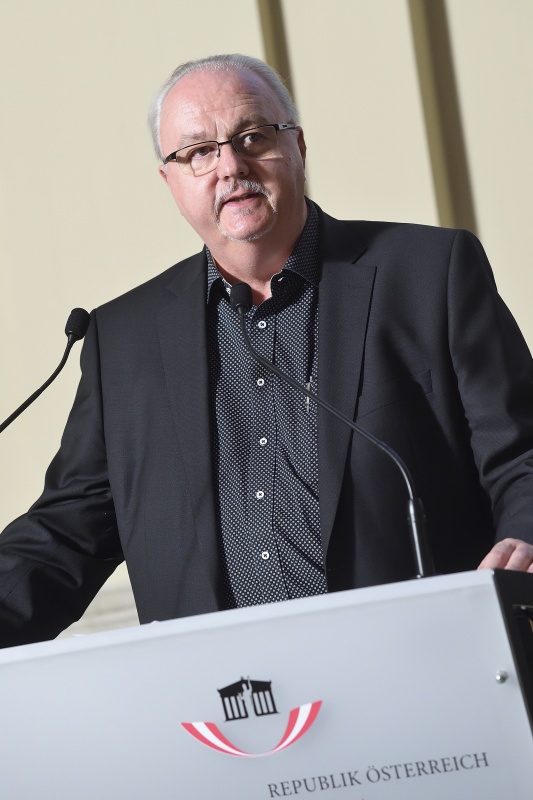 Vorsitzender der Jury des Alfred Fried Photography Award 2017 Gerhard Hinterleitner am Wort