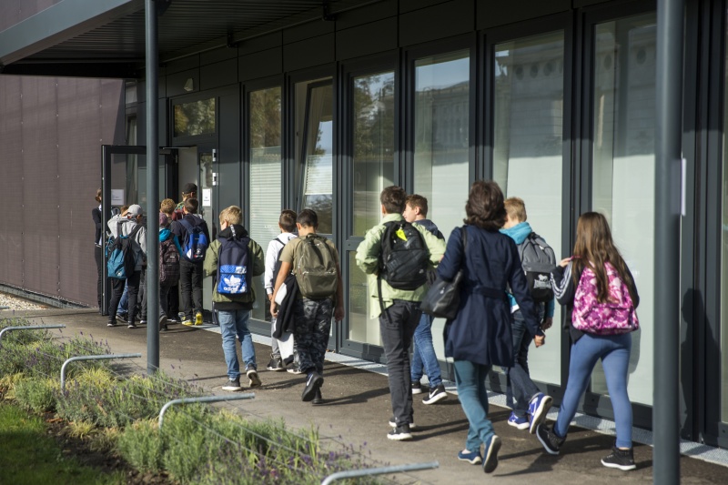 SchülerInnen informieren sich über den Weg eines Gesetzes von der Idee bis zur Verabschiedung