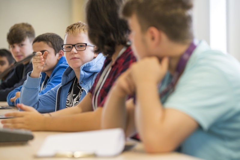 SchülerInnen informieren sich über den Weg eines Gesetzes von der Idee bis zur Verabschiedung