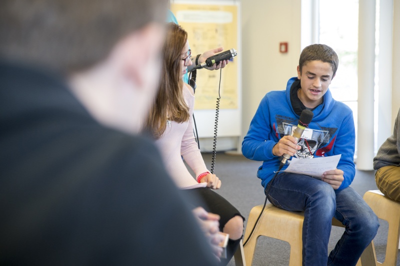 SchülerInnen informieren sich über den Weg eines Gesetzes von der Idee bis zur Verabschiedung