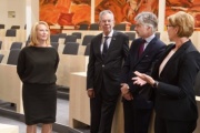 Von links: Nationalratspräsidentin Doris Bures (S), Bundespräsident Alexander Van der Bellen, Parlamentsdirektor Harald Dossi, Parlamentsvizedirektorin Susanne Janistyn-Novák