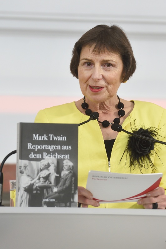 Einführende Worte durch die Leiterin der Parlamentsbibliothek Elisabeth Dietrich-Schulz