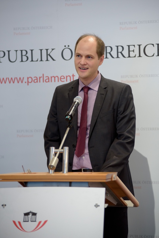 Robert Harm bei seinem Vortrag zum Thema „Informationsfreiheit und Open (Government) Data als zentrale Voraussetzungen für faktenbasierte Partizipation“