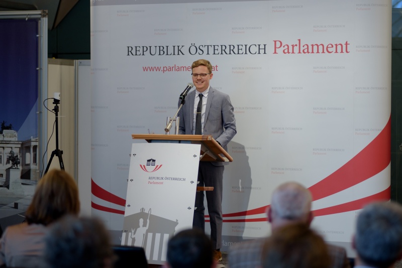 Moritz Ritter bei seinem Vortrag zum Thema „Liquid Democracy: Konzepte und Herausforderungen in Theorie und Praxis“