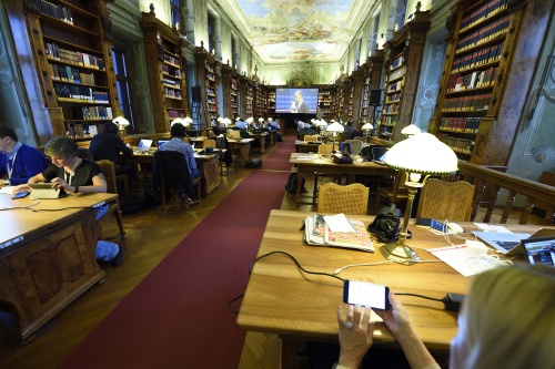 MedienvertreterInnen in der Österreichischen Nationalbibliothek - Augustinterlesesaal