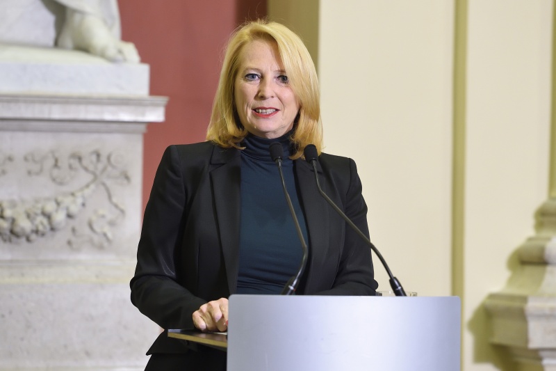 Begrüßung durch Nationalratspräsidentin Doris Bures (S)