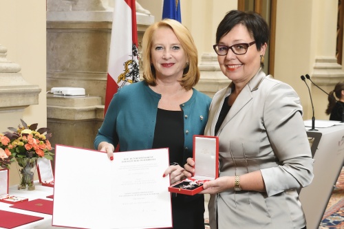 Von links: Nationalratspräsidentin Doris Bures (S), Nationalratsabgeordnete Claudia Durchschlag (V)
