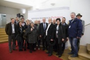 Gruppenfoto mit Bundesratspräsident Edgar Mayer (V) (Mitte) und Gästen aus Vorarlberg