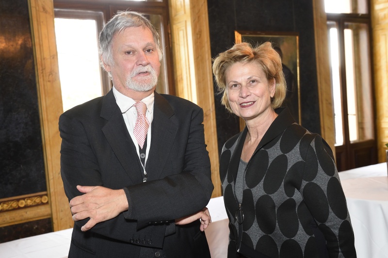 Von links: Geschäftsführer Wiener Wiesenthal Institut (VWI) Béla Rásky und Parlamentsvizedirektorin Susanne Janistyn-
Novák