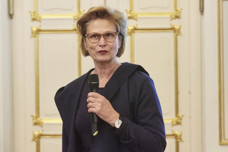 Begrüßung durch Parlamentsvizedirektorin Susanne Janistyn-Novák