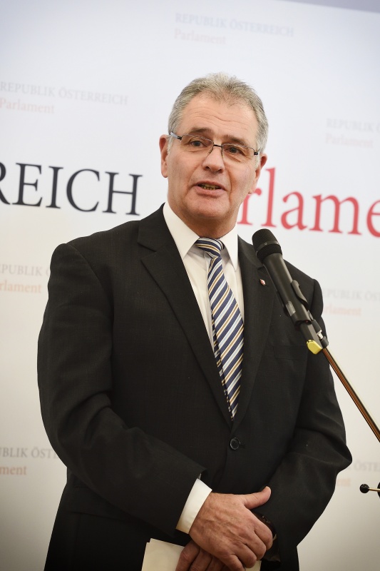 Bundesratspräsident Edgar Mayer (V)