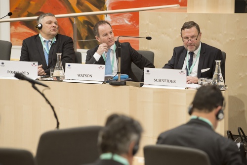 Von rechts: Michael Schneider, Chair of the European Committee of the Regions Subsidiarity Steering Group, John Watson, Director Smart Regulation and Work Programme European Commission, Marko Pomerants, Chair of the Constitutional Committee of the Estonian Parliament