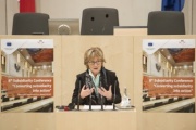 Am Rednerpult: Mady Delvaux, Vice-Chair of the Committee on Legal Affairs, European Parliament, Rapporteur on the Annual Reports 2015-2016 on subsidiarity and proportionality