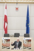 Am Rednerpult: Präsident Tiroler Landtag Herwig van Staa