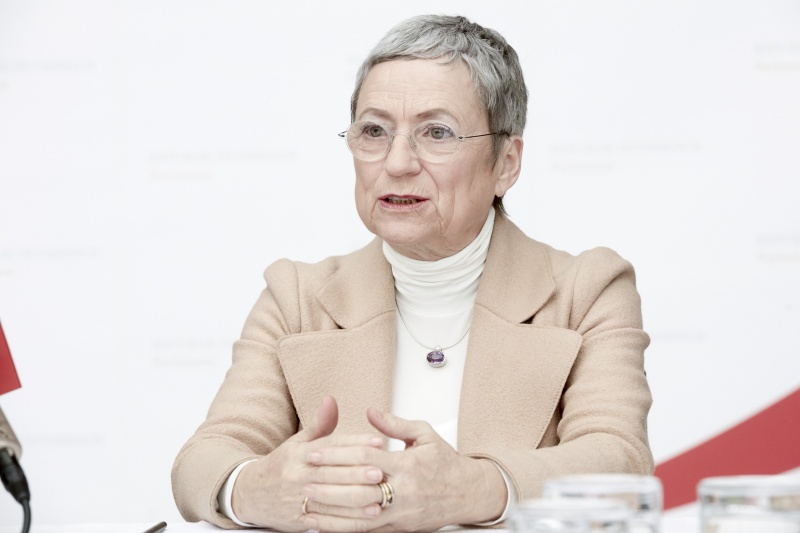 Christine Bauer-Jelinek