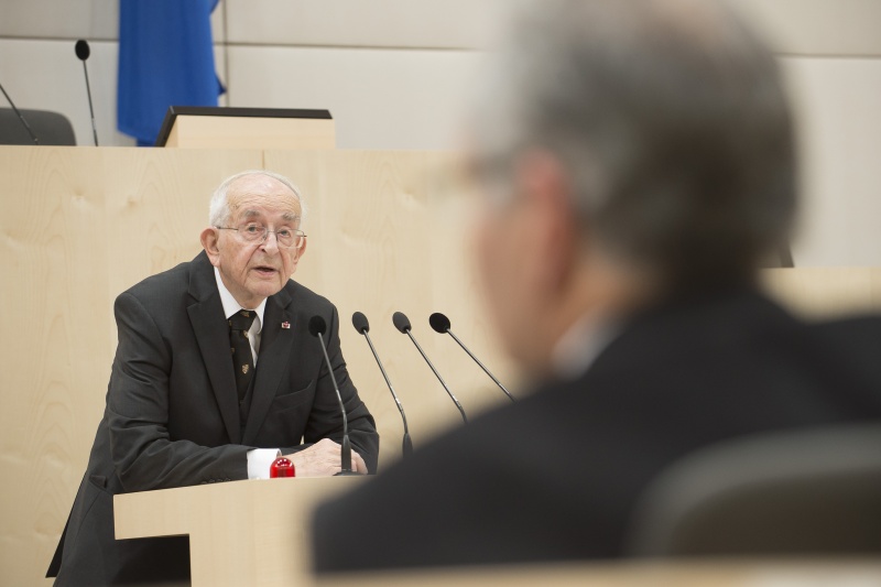 Am Rednerpult: Univ.-Prof. Dr. Gerald Stourzh