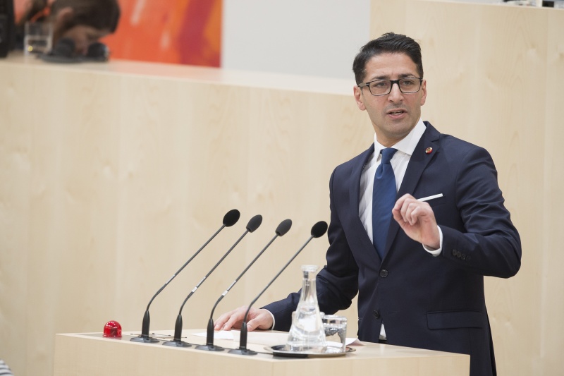 Nationalratsabgeordneter Efgani Dönmez (V)