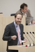 Nationalratsabgeordneter Nikolaus Scharak (N)