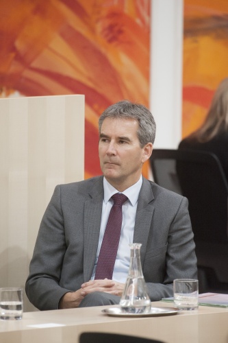 Auf der Regierungsbank: Finanzminister Hartwig Löger (V)