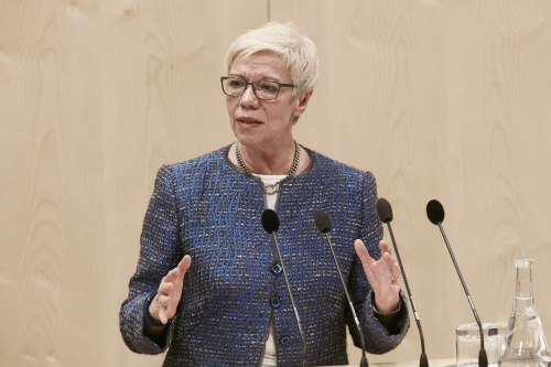 Am Wort Bundesrätin Monika Mühlwert (F)