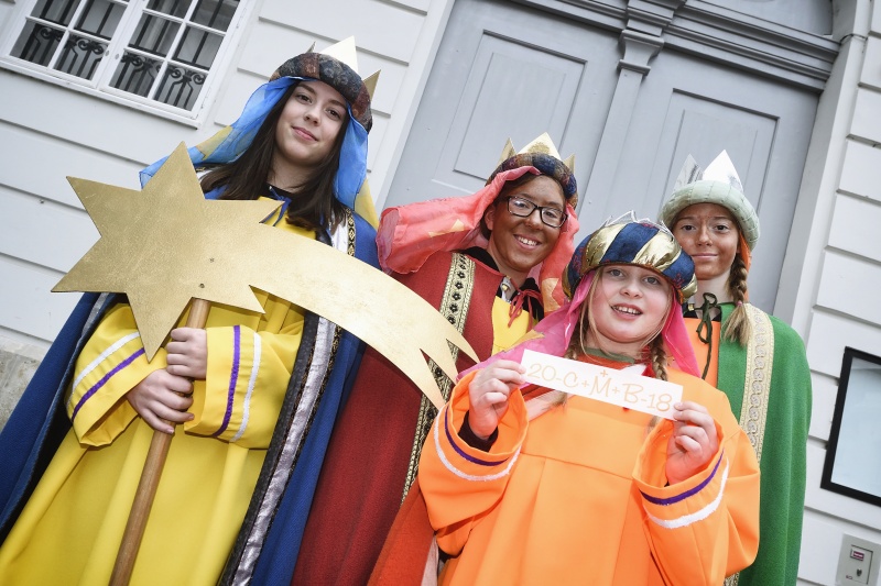 Die Sternsinger im Parlament