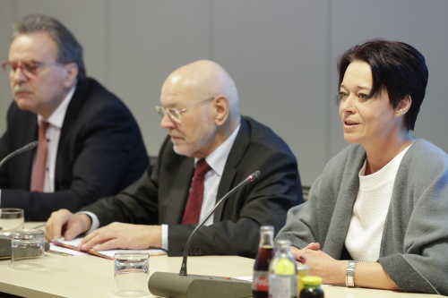 v. re.: Sonja Ledl-Rossmann (V), Bundesratspräsident Reinhard Todt (S), Ewald Lindinger (S)