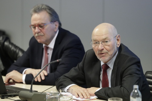 Von rechts: Bundesratspräsident Reinhard Todt (S) und Bundesratsvizepräsident Ewald Lindinger (S)