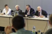 v.re.: Bundesratspräsident Reinhard Todt (S) (am Wort), Ewald Lindinger (S), Monika Mühlwerth (F) und David Stögmüller (Grüne)