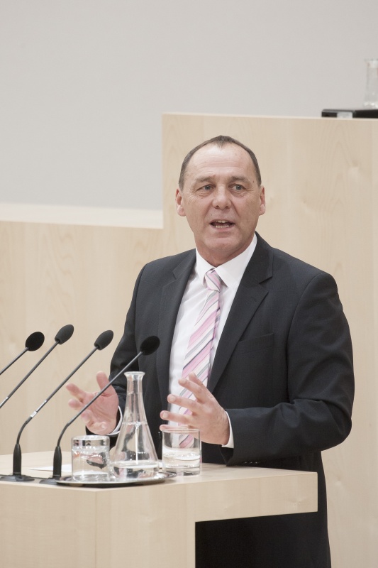 Am Rednerpult: Nationalratsabgeordneter Peter Wurm (F)