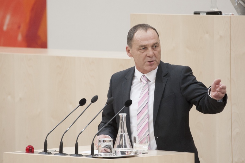Am Rednerpult: Nationalratsabgeordneter Peter Wurm (F)