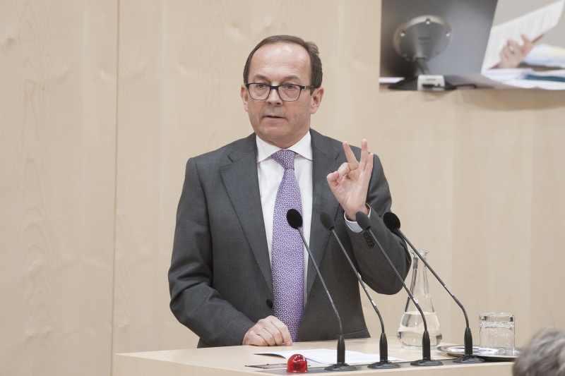 Am Rednerpult: Nationalratsabgeordneter Peter Haubner (V)