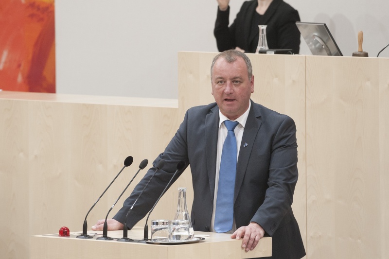 Am Rednerpult: Nationalratsabgeordneter Wolfgang Zanger (F)