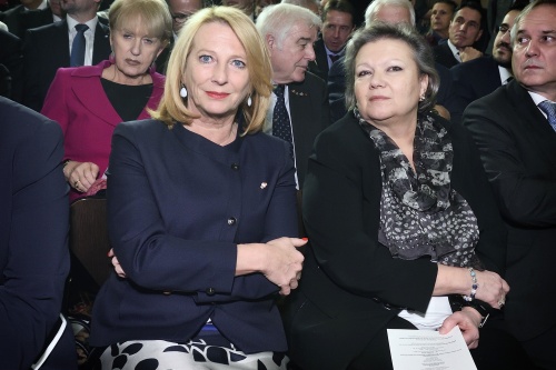 Von links: Zweite Nationalratspräsidentin Doris Bures (S), Dritte Nationalratspräsidentin Anneliese Kitzmüller (F)