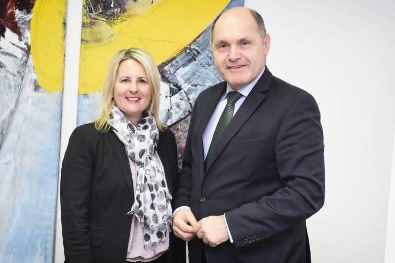 Von rechts: Nationalratspräsident Wolfgang Sobotka (V),  Vize-Präsidentin der EuroLat-Versammlung Karoline Graswander-Hainz