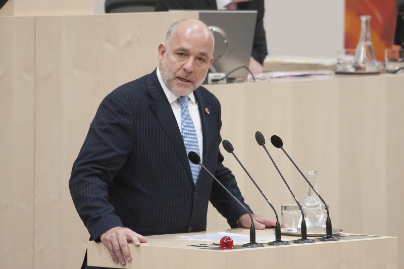 Am Rednerpult: Nationalratsabgeordneter Martin Engelberg (V)